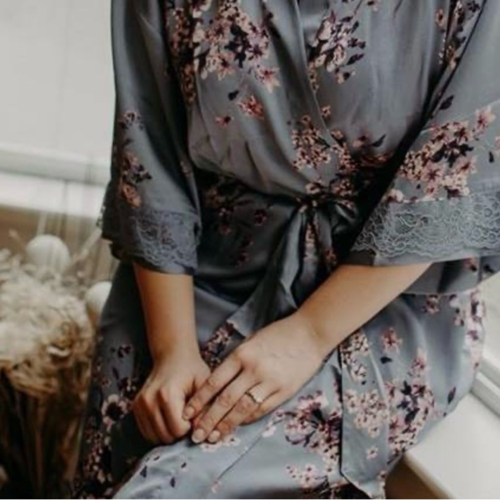 Satin Floral Kimono / Robe